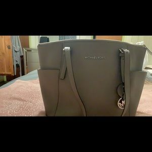 Micheal Kors gray tote!!!!